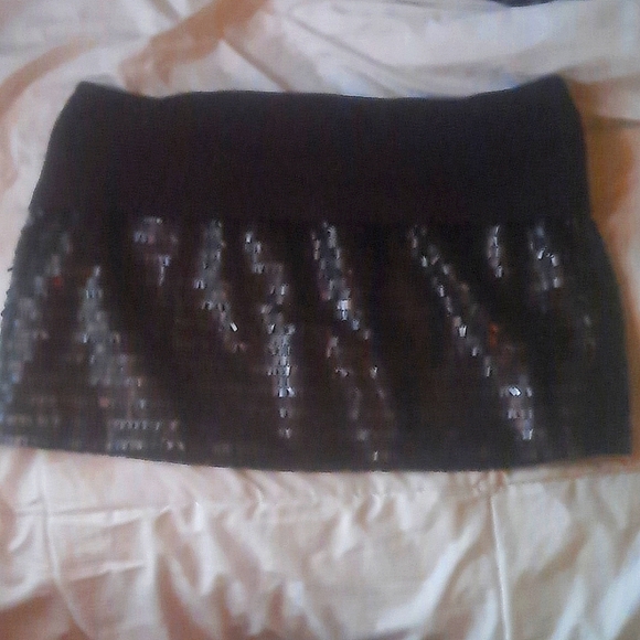 BEBE Sequins Mini Skirt - Picture 3 of 5